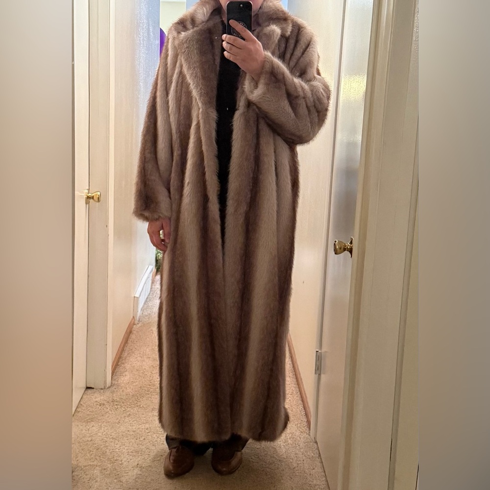 Men’s 46R long faux fur coat